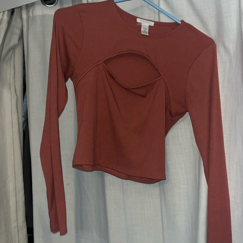 Women’s pink/salmon top